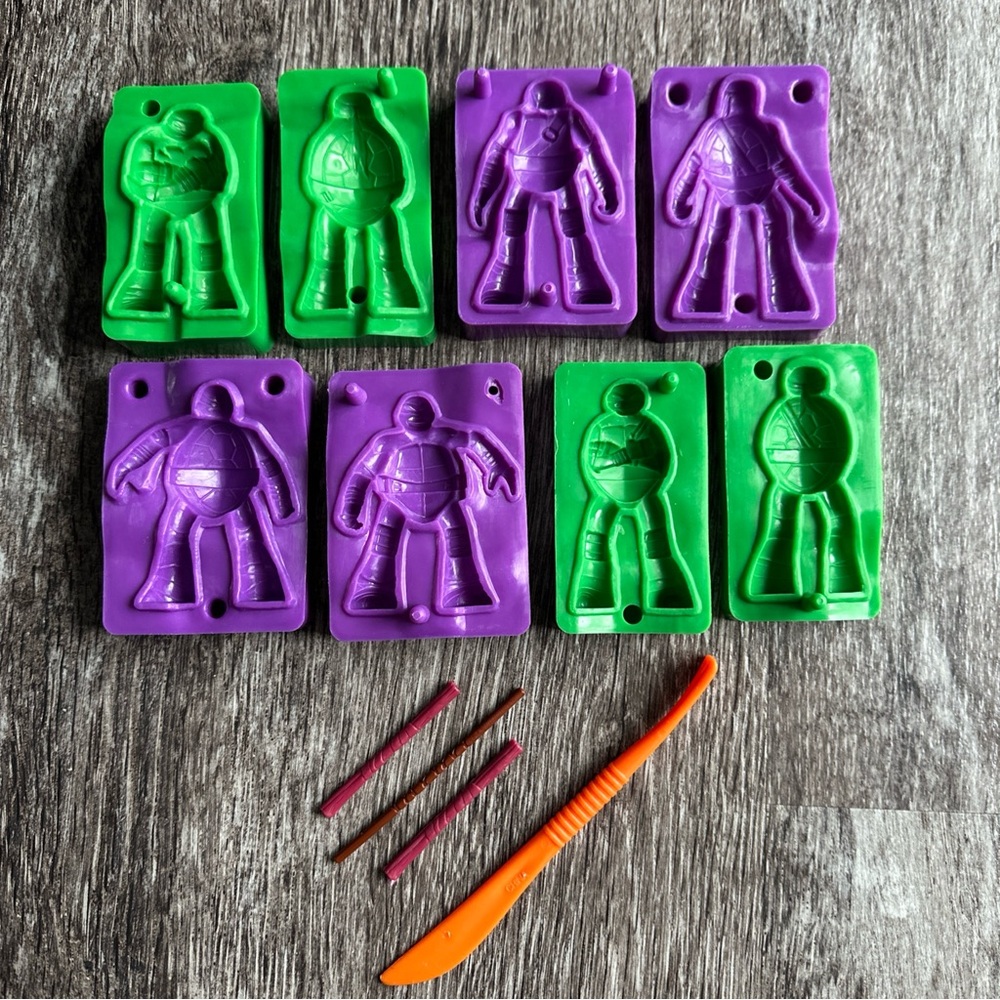 2013 Teenage Mutant Ninja Turtles Turtle Maker Molds And Accessories